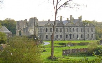 L'abbaye de Bon Repos - Gîte de Ty Kalon Breizh